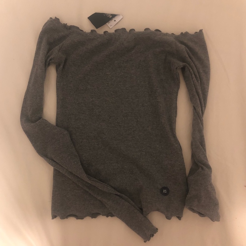 NEW Hollister Off the shoulder shirt